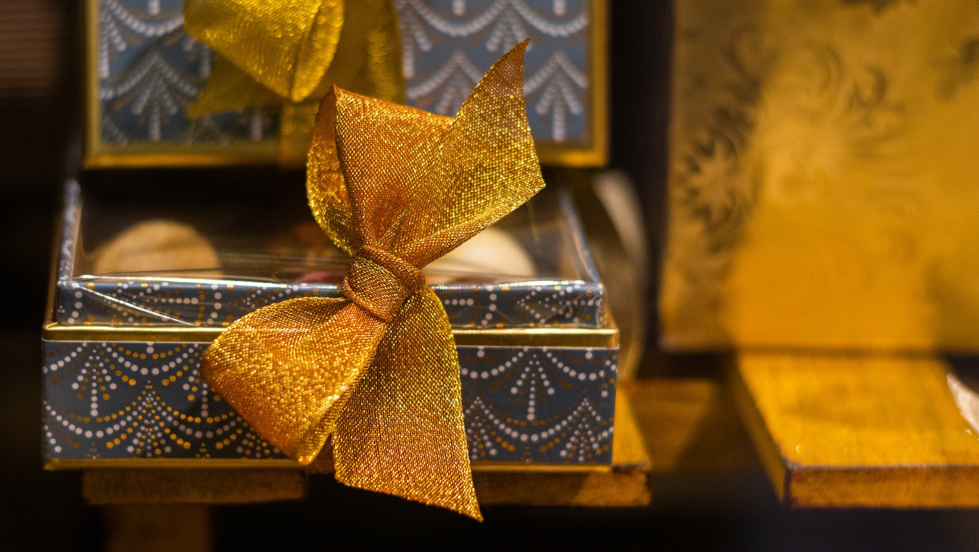 Anniversary Chocolate Gift Pack in Bhopal - Choco-n-Nuts
