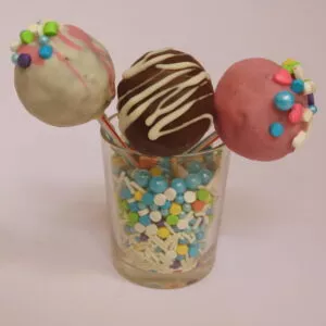 Cake pops in Bhopal