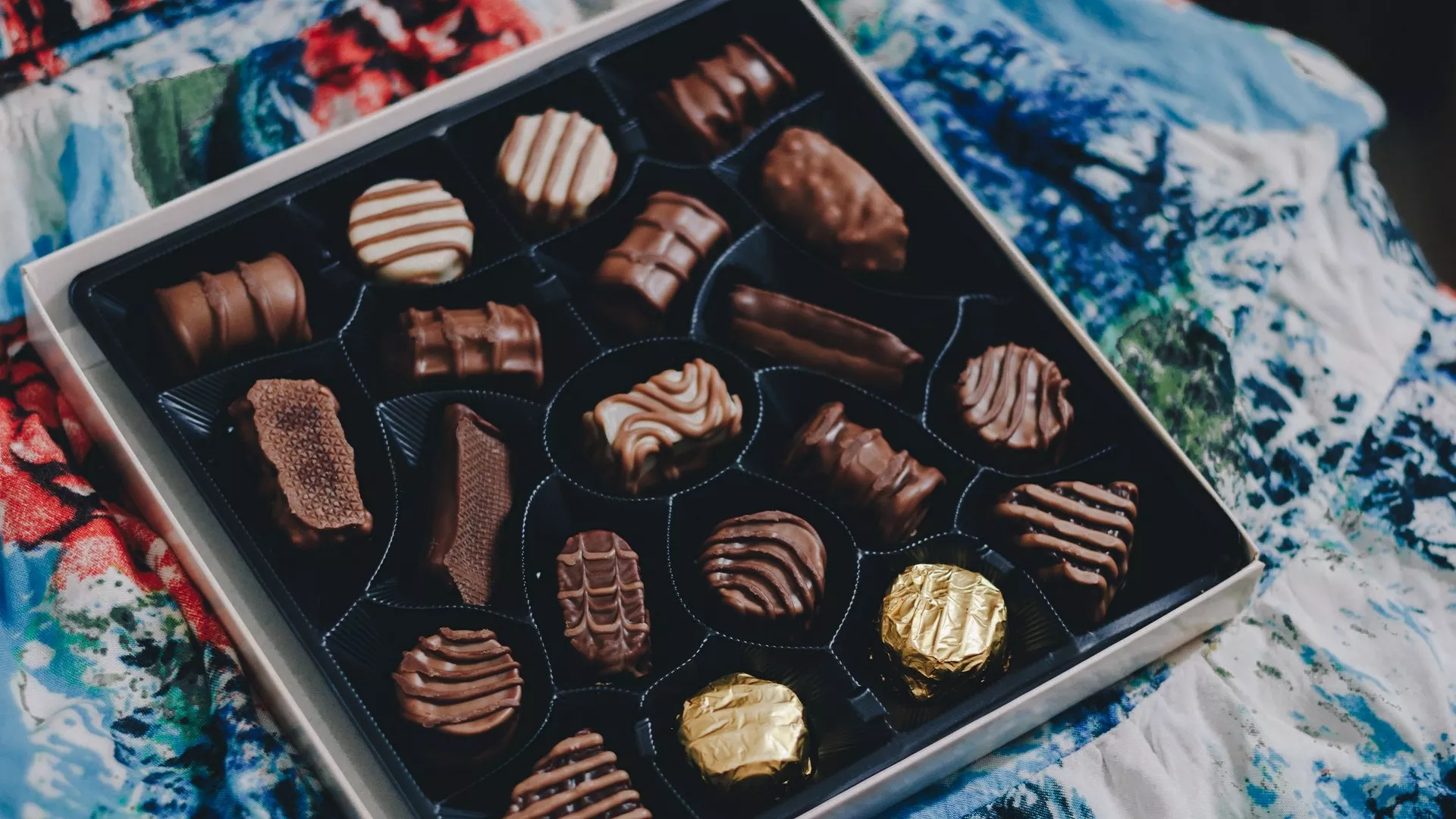Chocolate Gift Packs in Bhopal - Choco-n-Nuts