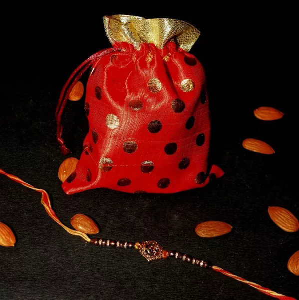 Rakshabandhan Dry Fruits Gift Pack in Bhopal - Choco-n-Nuts